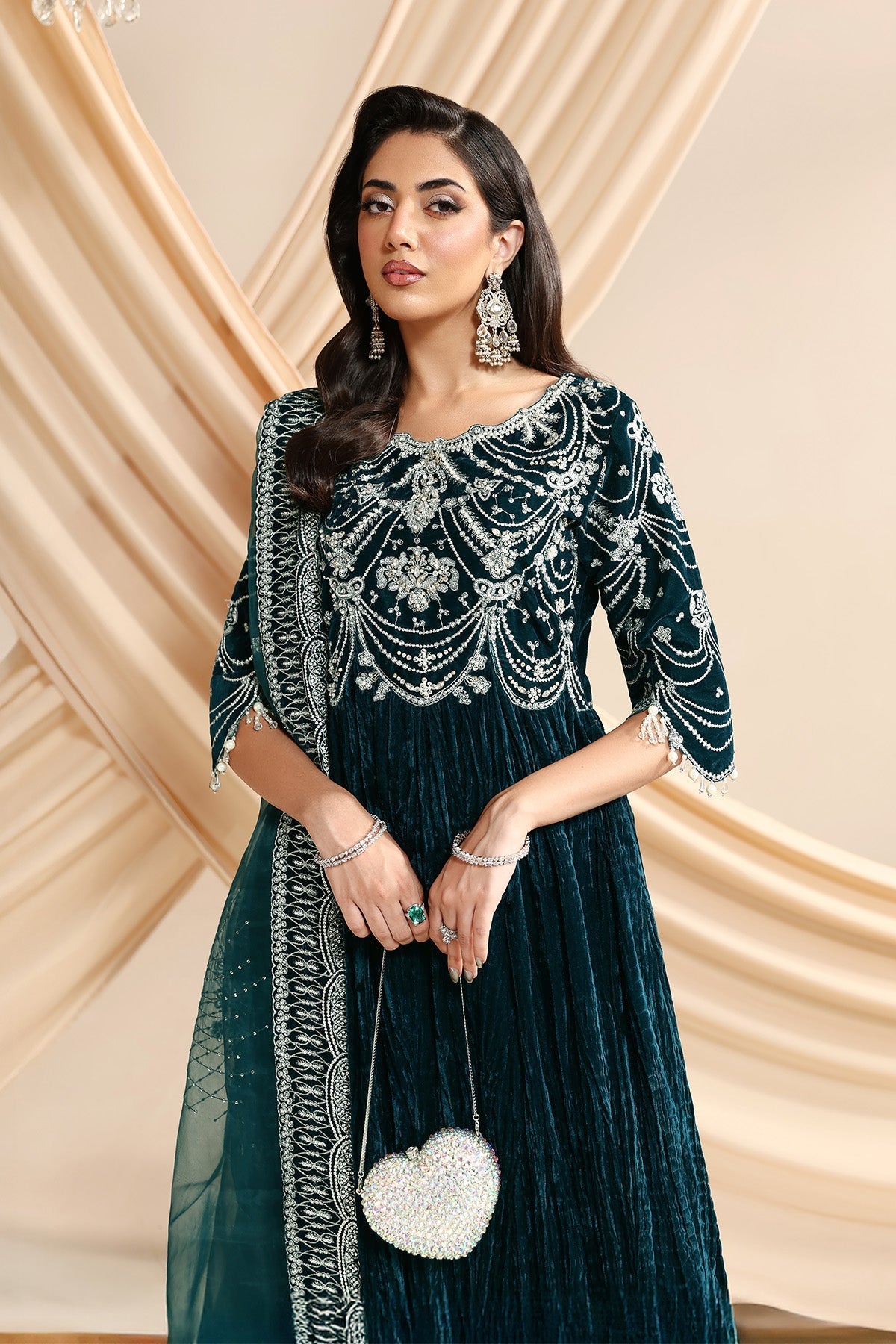 AF-VLT-2214-Mystique – authentic Pakistani formal dress from the Alizeh Lamour 25 collection for women in the UK.