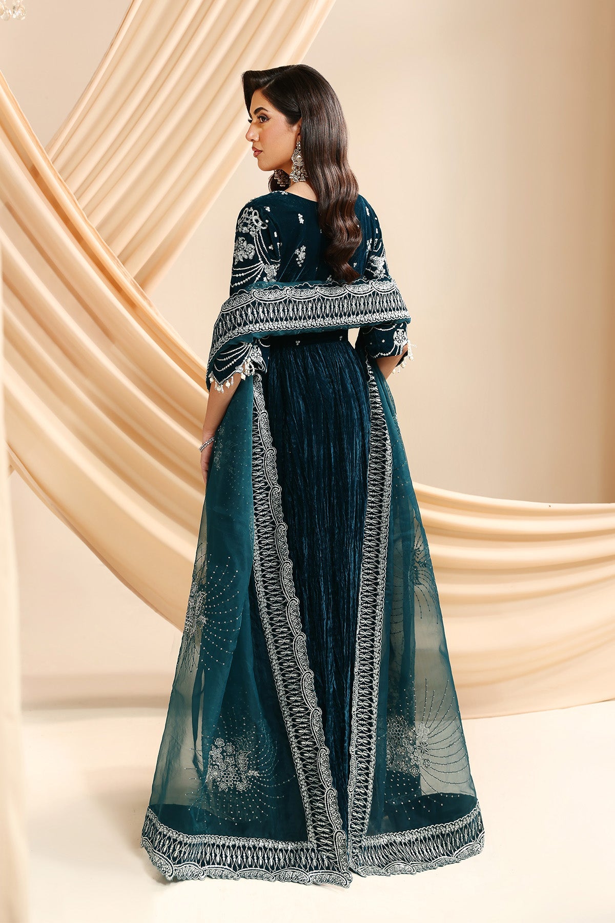 AF-VLT-2214-Mystique – authentic Pakistani formal dress from the Alizeh Lamour 25 collection for women in the UK.