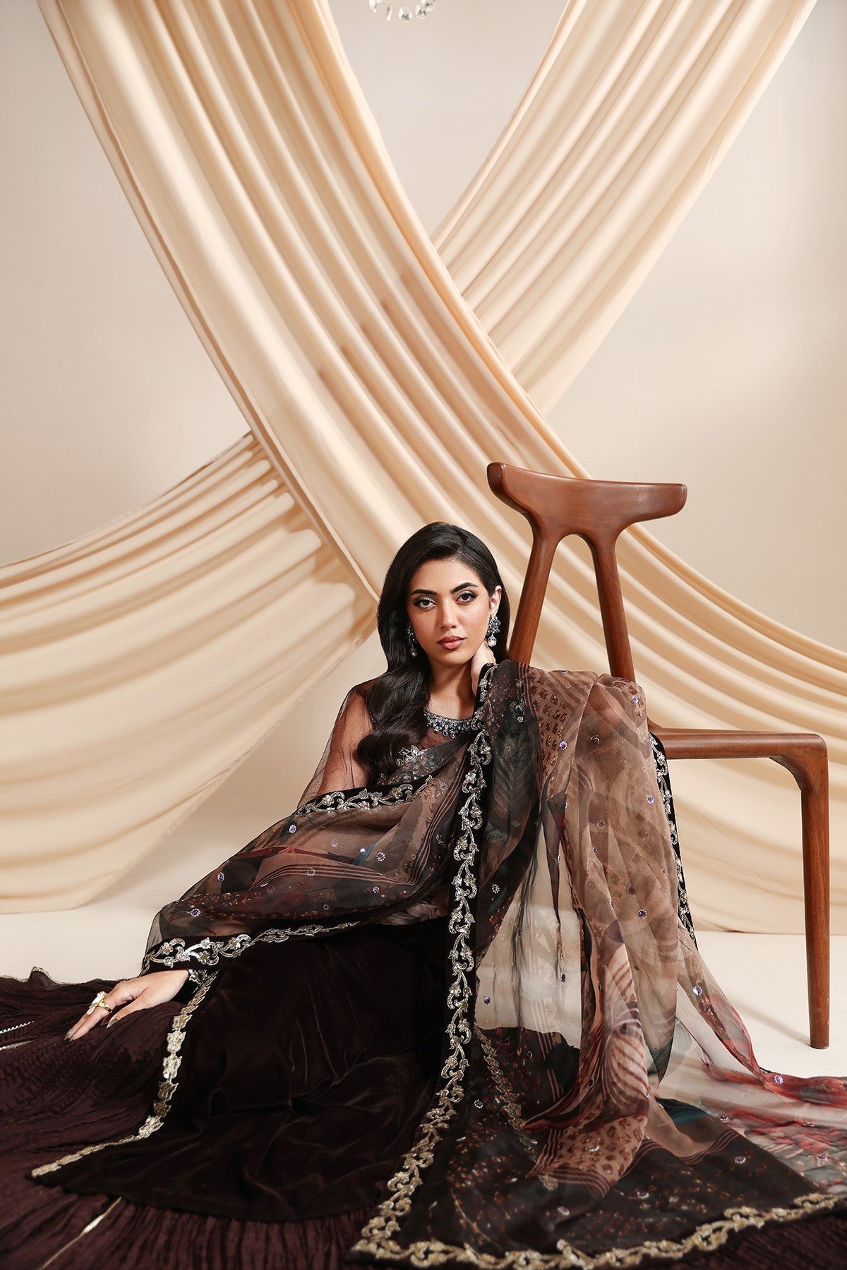 AF-VLT-2211-Aries – authentic Pakistani formal dress from the Alizeh Lamour 25 collection for women in the UK.