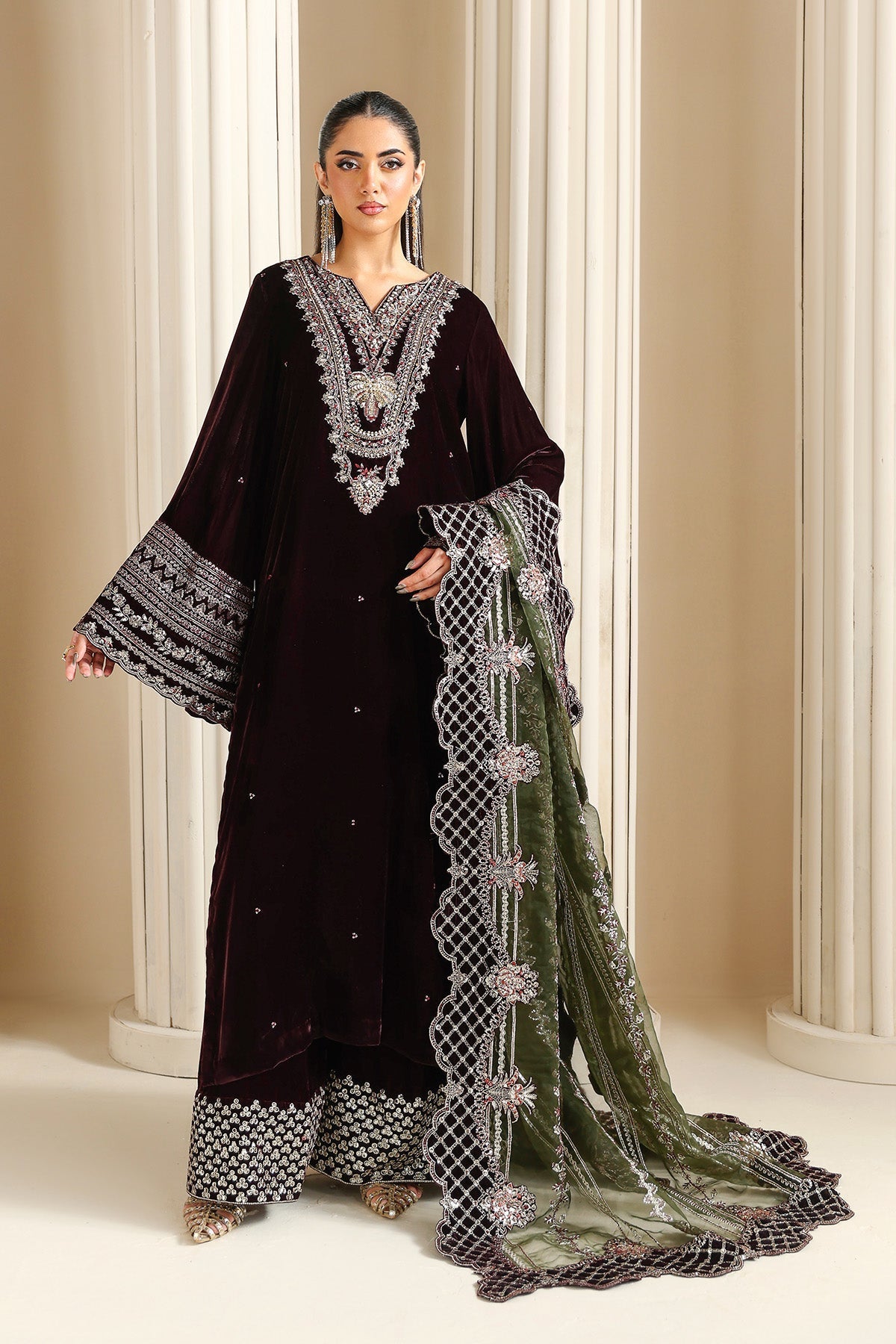 AF-VLT-2213-Vanya – authentic Pakistani formal dress from the Alizeh Lamour 25 collection for women in the UK.
