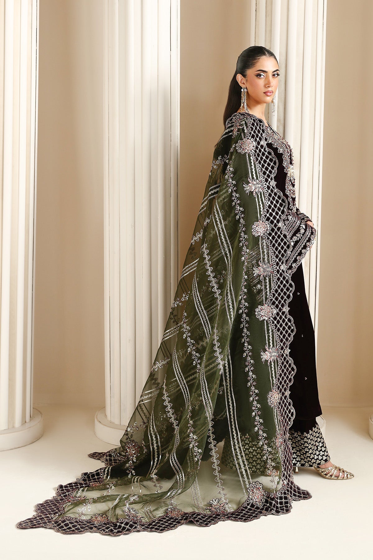 AF-VLT-2213-Vanya – authentic Pakistani formal dress from the Alizeh Lamour 25 collection for women in the UK.