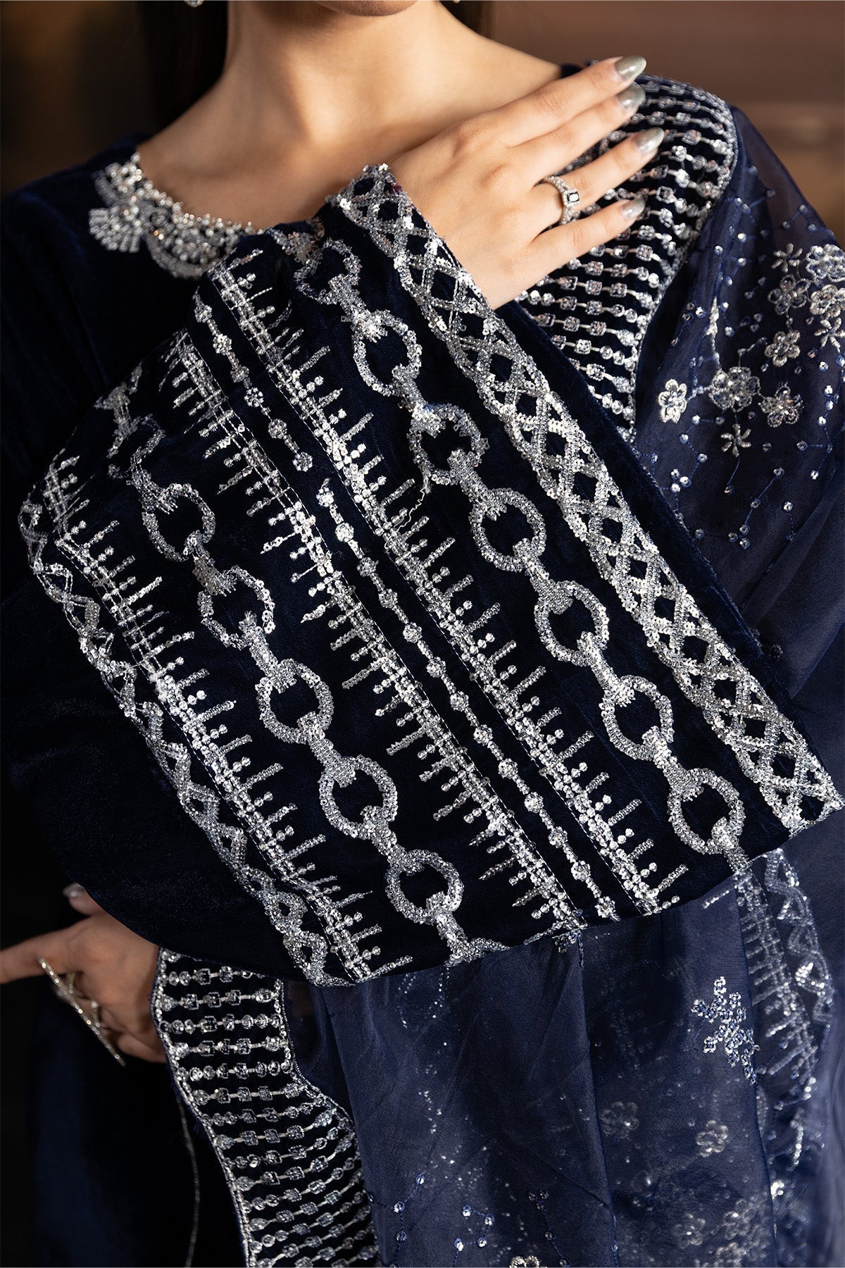 AF-VLT-2208-Velvetine – authentic Pakistani formal dress from the Alizeh Lamour 25 collection for women in the UK.