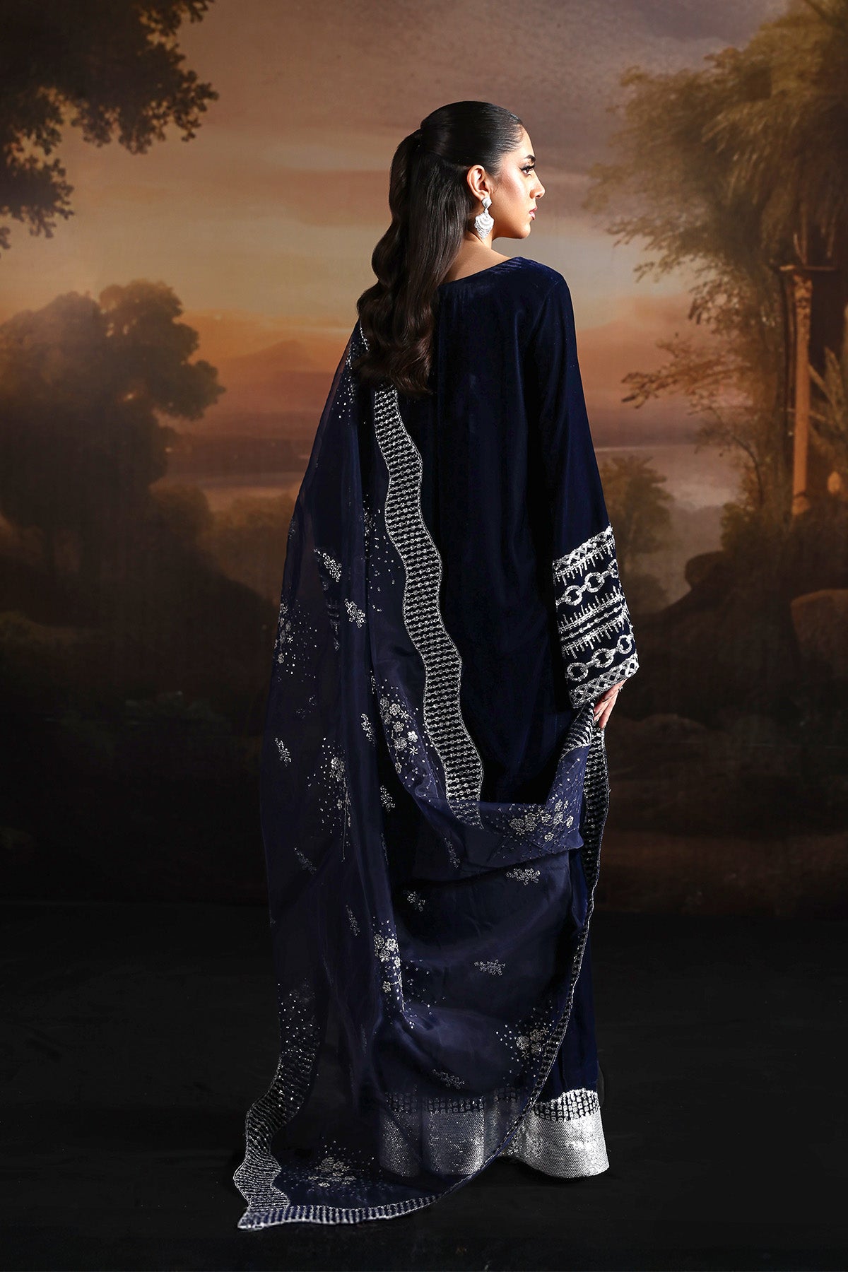 AF-VLT-2208-Velvetine – authentic Pakistani formal dress from the Alizeh Lamour 25 collection for women in the UK.