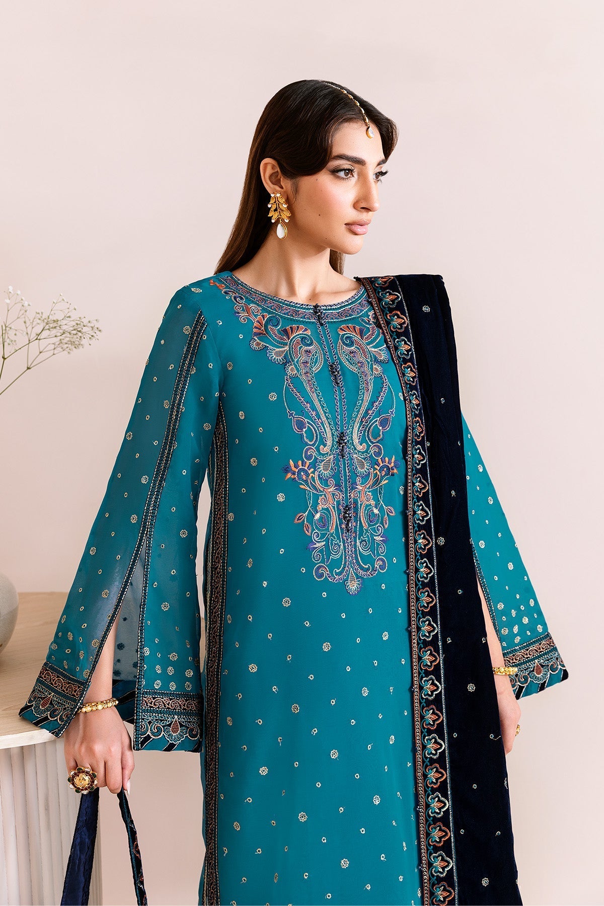 Alizeh | Makhmal Luxury Velvet Edit | Nelofer by Alizeh - Designer Dress  - Type : Ladies Clothes - Available at Libayah - 100% Original 