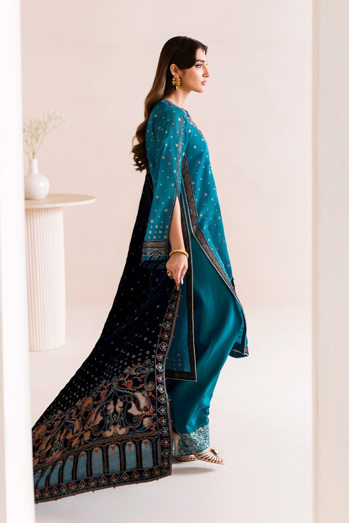 Alizeh | Makhmal Luxury Velvet Edit | Nelofer by Alizeh - Designer Dress  - Type : Ladies Clothes - Available at Libayah - 100% Original 