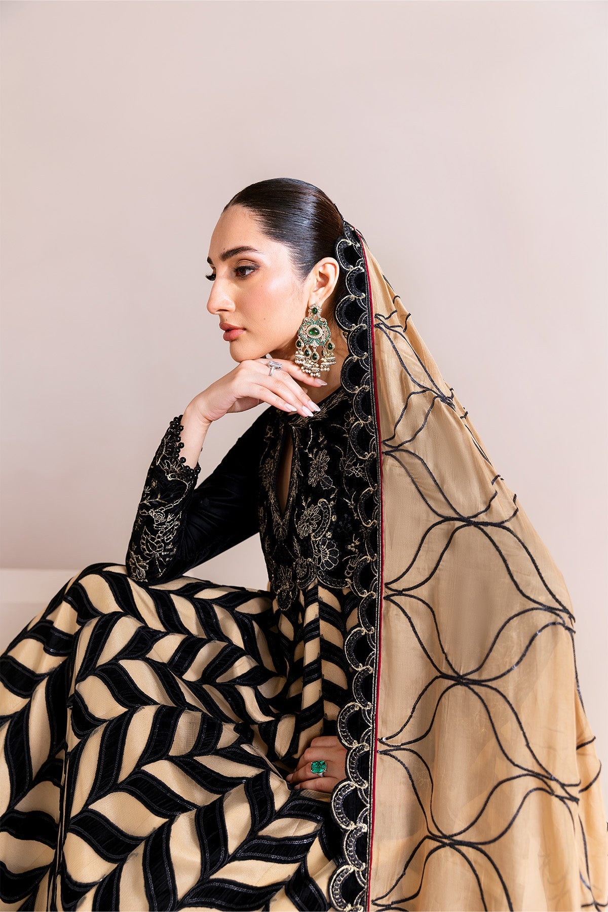 Alizeh | Makhmal Luxury Velvet Edit | Noor Jahan by Alizeh - Designer Dress  - Type : Ladies Clothes - Available at Libayah - 100% Original 