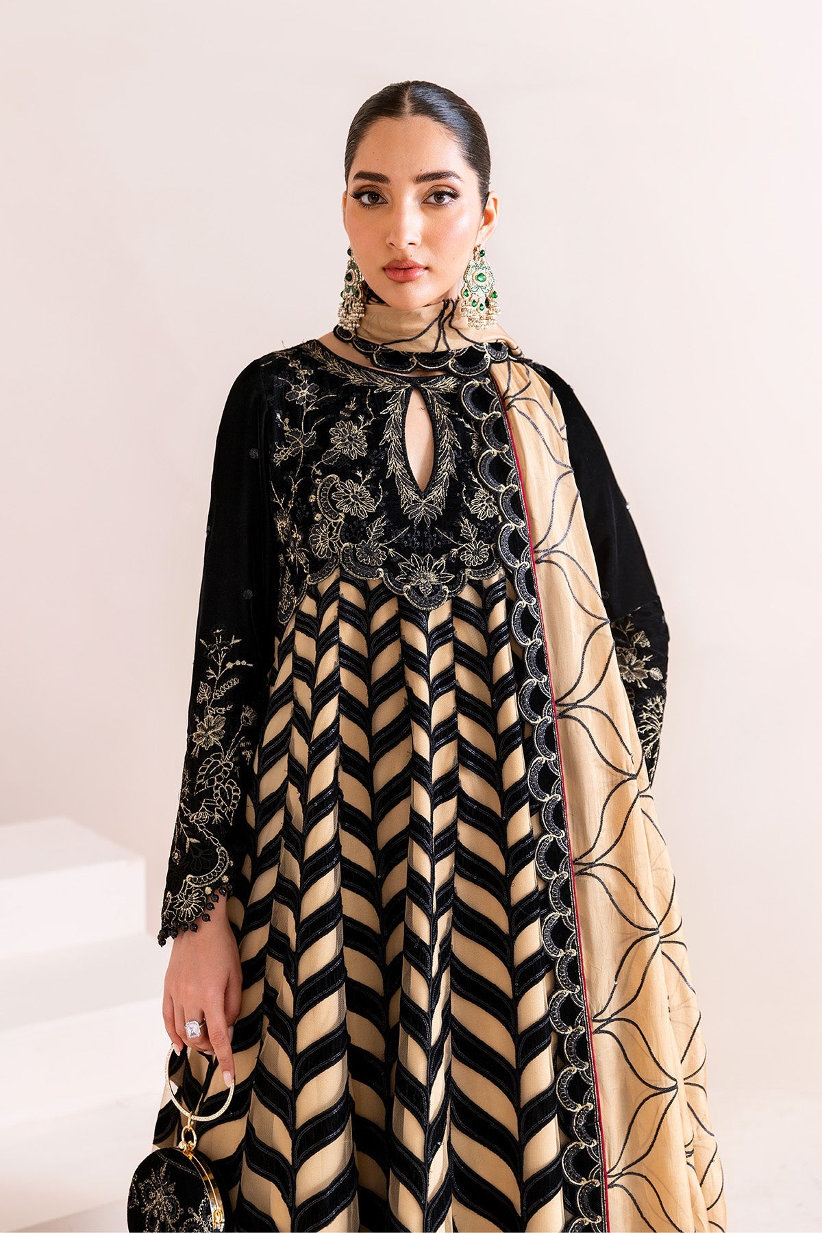 Alizeh | Makhmal Luxury Velvet Edit | Noor Jahan by Alizeh - Designer Dress  - Type : Ladies Clothes - Available at Libayah - 100% Original 