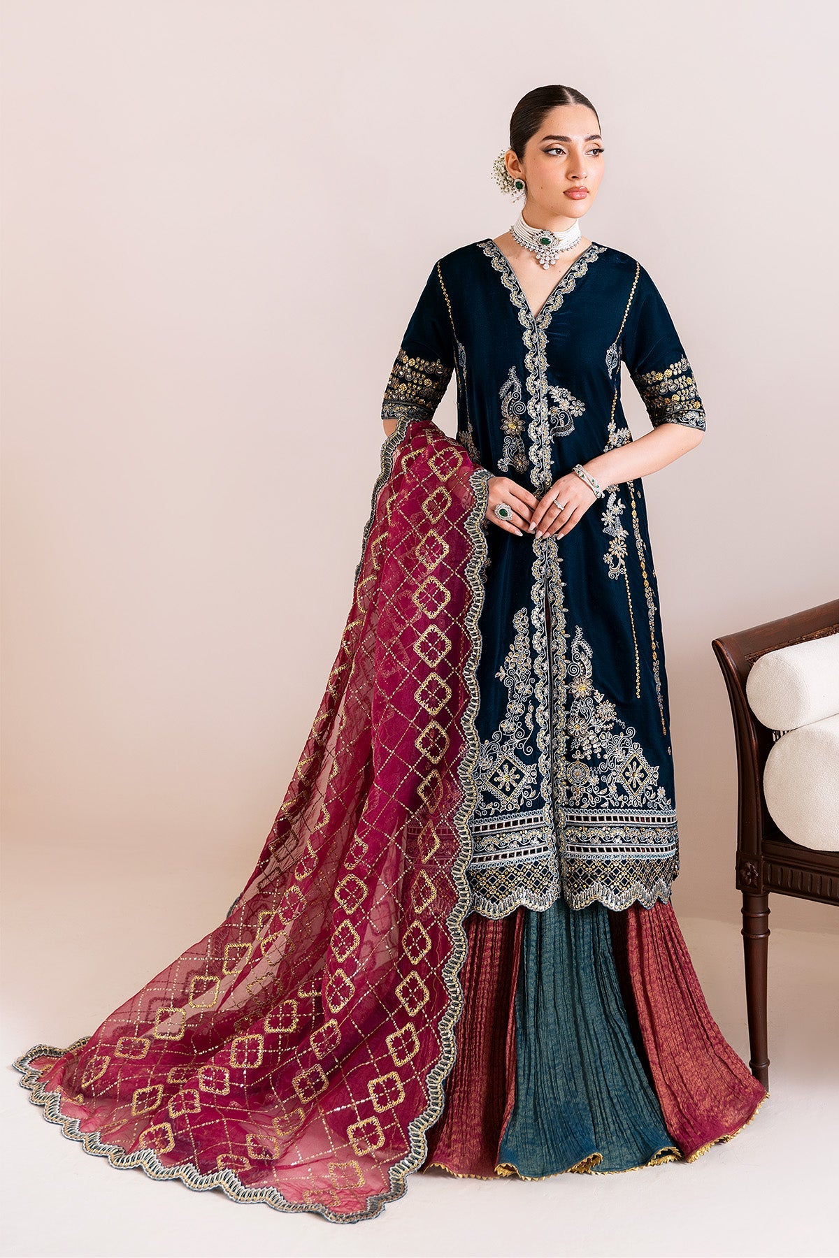 Alizeh | Makhmal Luxury Velvet Edit | Mehroob by Alizeh - Designer Dress  - Type : Ladies Clothes - Available at Libayah - 100% Original 