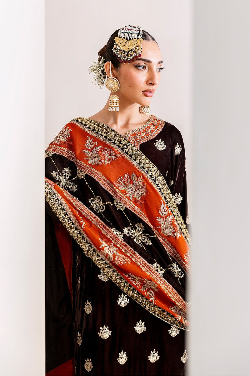 Alizeh | Makhmal Luxury Velvet Edit |Sabaat by Alizeh - Designer Dress  - Type : Ladies Clothes - Available at Libayah - 100% Original 