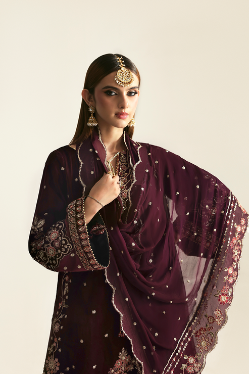 KANWAL – authentic Pakistani formal dress from the Emaan Adeel Zarposh Velvet 25 collection for women in the UK.