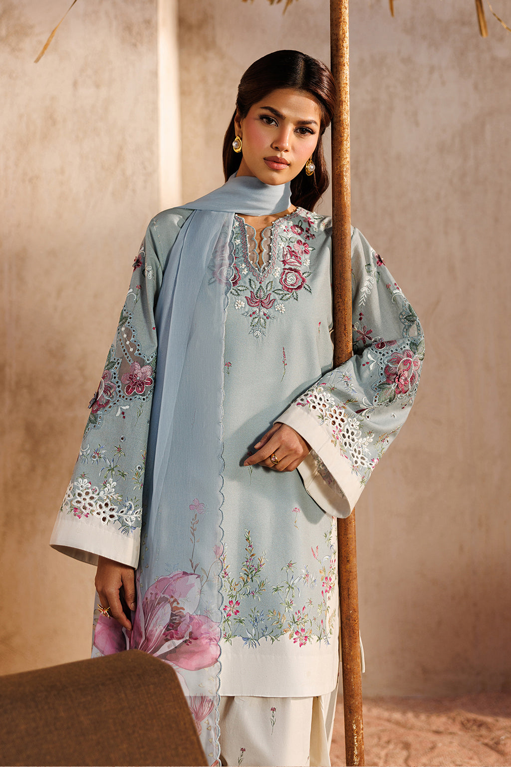 Iznik | Printed Lawn 26 | UE-675 Printed Lawn by Iznik - Designer Dress  - Type : Ladies Clothes - Available at Libayah - 100% Original 