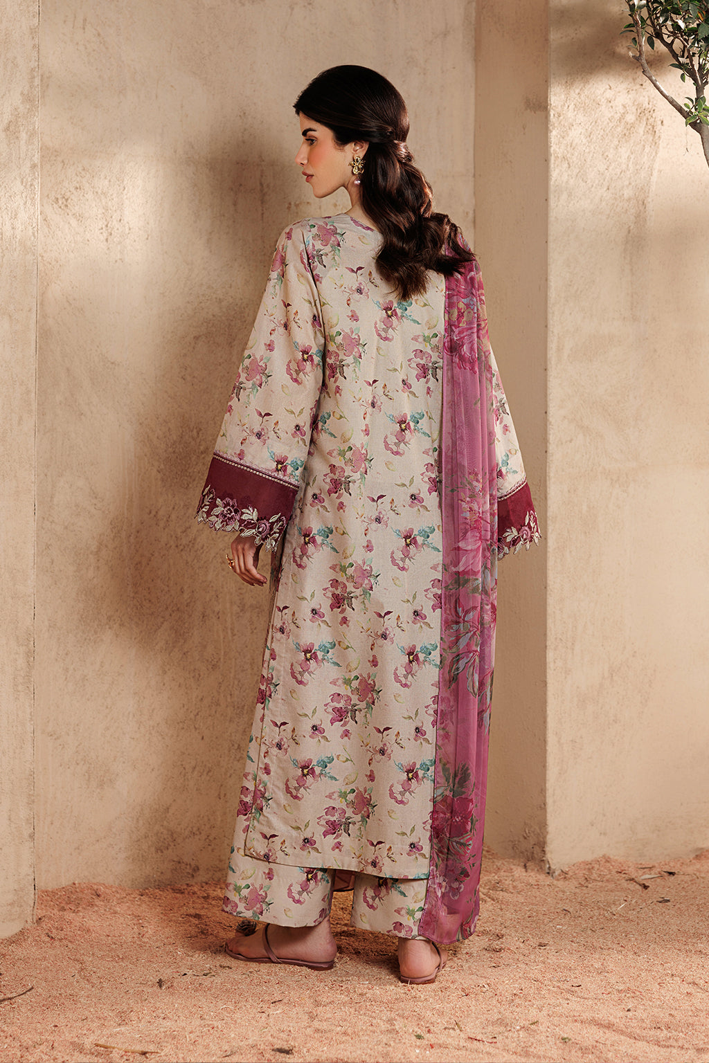 Iznik | Printed Lawn 26 | UE-674 Printed Lawn by Iznik - Designer Dress  - Type : Ladies Clothes - Available at Libayah - 100% Original 