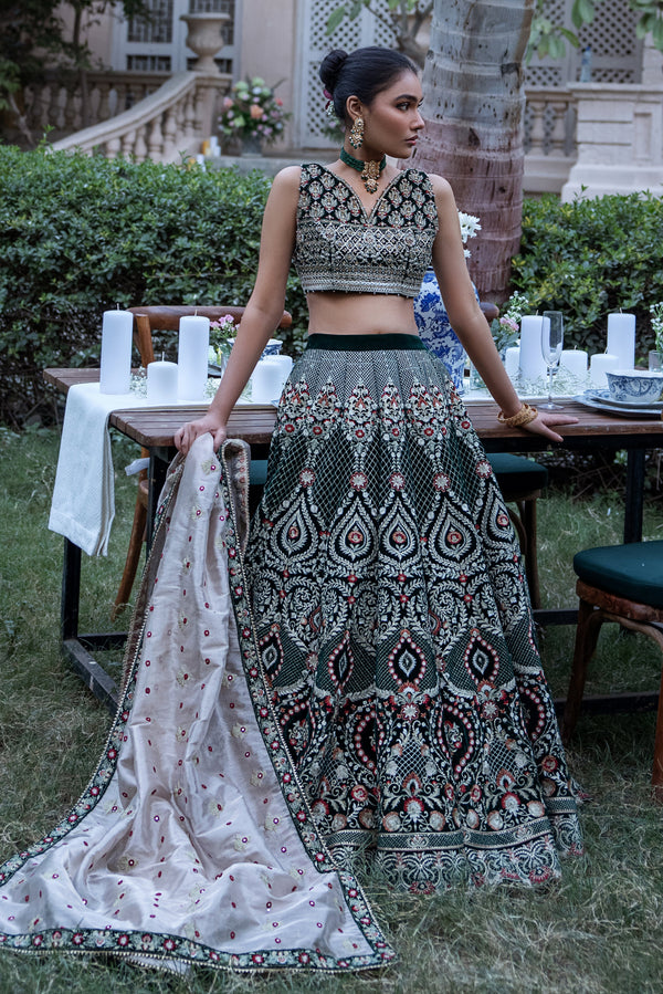 Threads and Motifs | Formal Dresses 24 | 7556 by Threads and Motifs - Designer Dress - Type: Ladies Clothes - Available at Libayah - 100% Original
