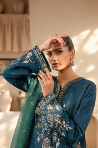 Emaan Adeel | Noore Festive Formals | LAVEEN by Emaan Adeel - Designer Dress - Type: Ladies Clothes - Available at Libayah - 100% Original