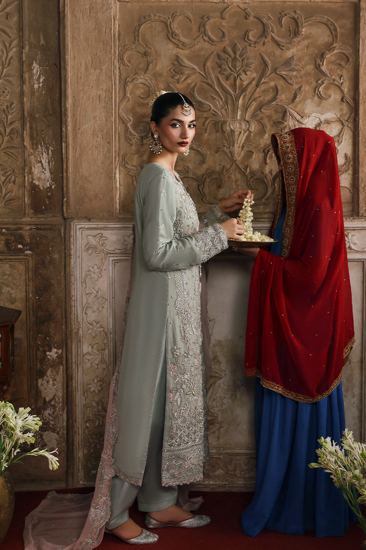 Emaan Adeel | Romansiyyah Luxury Formals | MAHPARI by Emaan Adeel - Designer Dress  - Type : Ladies Clothes - Available at Libayah - 100% Original 