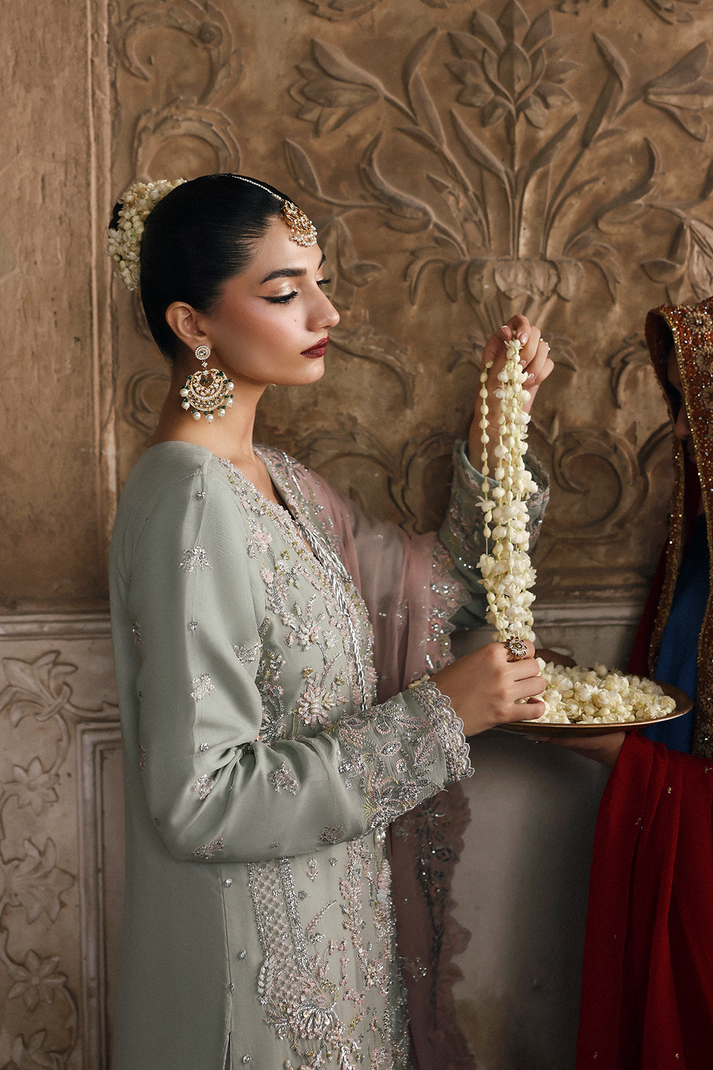 Emaan Adeel | Romansiyyah Luxury Formals | MAHPARI by Emaan Adeel - Designer Dress  - Type : Ladies Clothes - Available at Libayah - 100% Original 