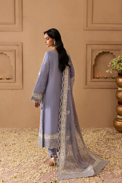 SAHARSH – authentic Pakistani formal dress from the Emaan Adeel Sheherzadi Formals 25 collection for women in the UK.