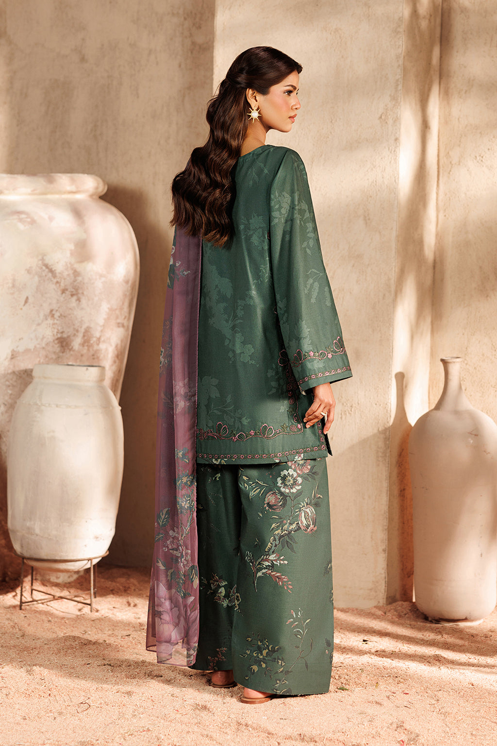 Iznik | Printed Lawn 26 | UE-668 Printed Lawn by Iznik - Designer Dress  - Type : Ladies Clothes - Available at Libayah - 100% Original 