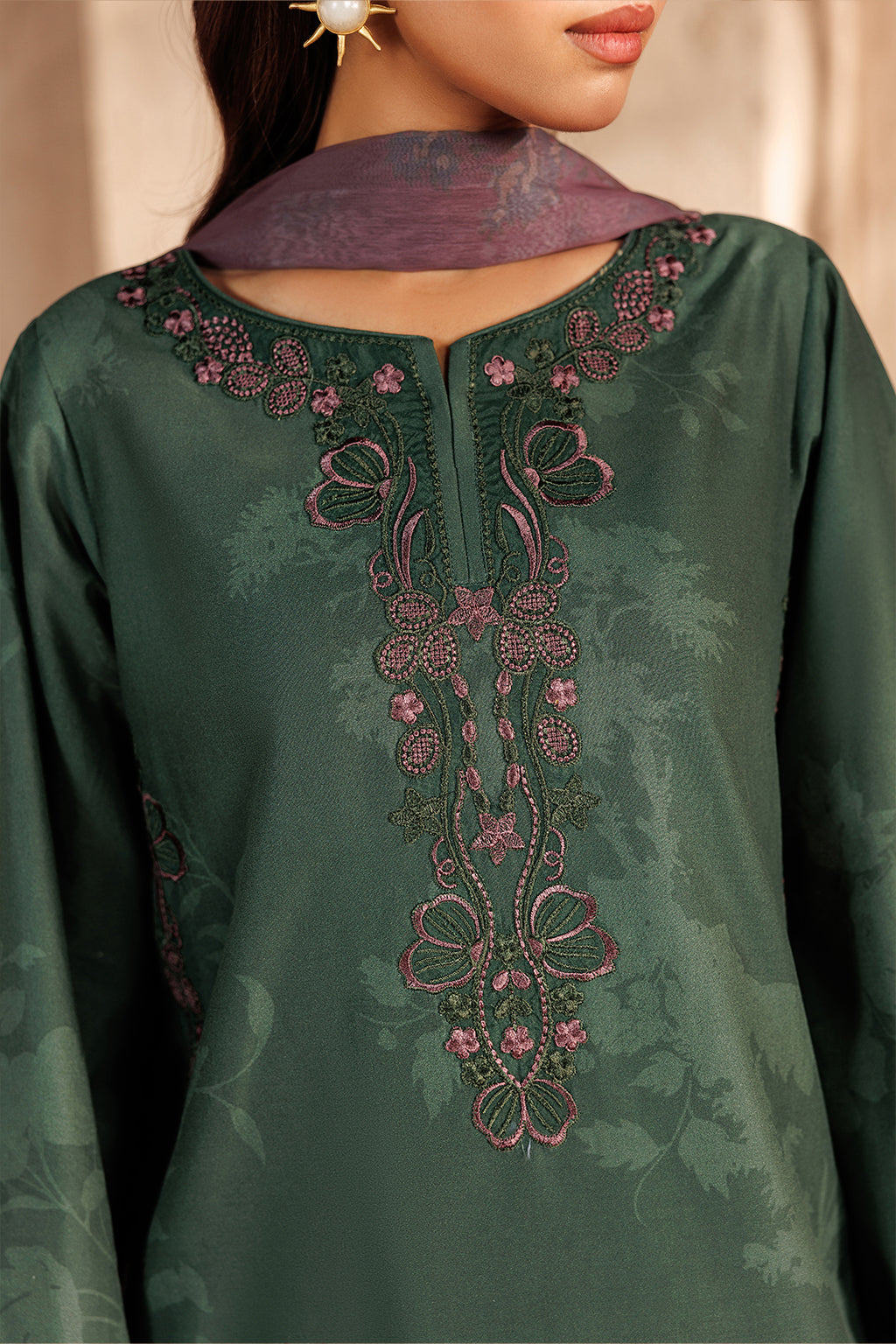 Iznik | Printed Lawn 26 | UE-668 Printed Lawn by Iznik - Designer Dress  - Type : Ladies Clothes - Available at Libayah - 100% Original 
