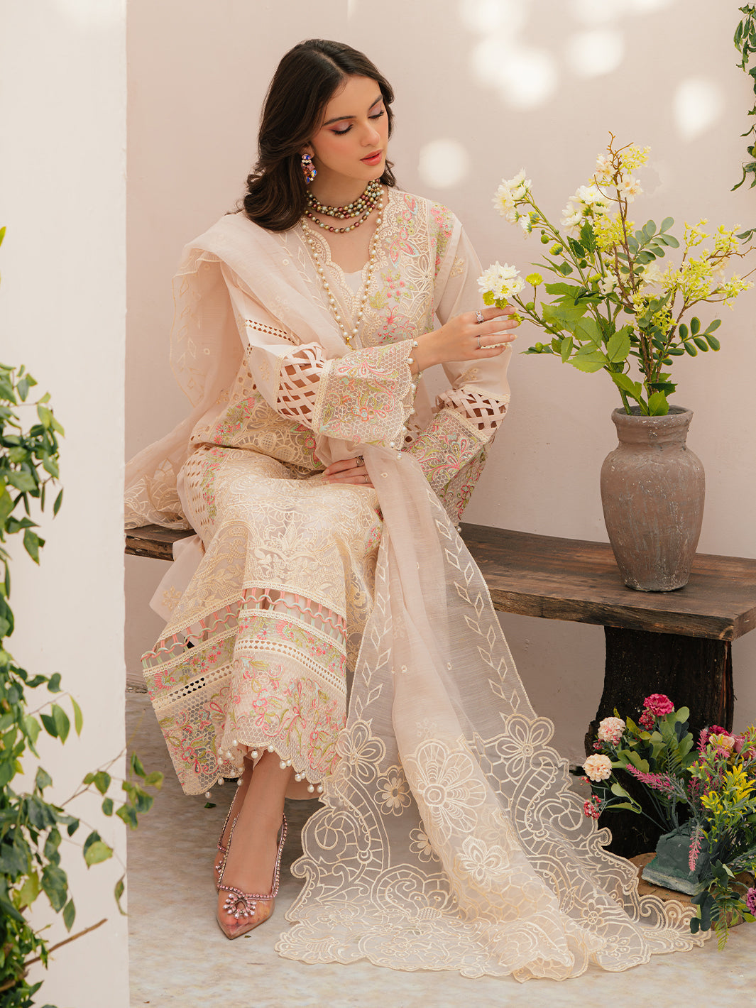 Mahnur | Allenura Luxury Lawn 24 | ALLORA by Mahnur - Designer Dress - Type: Ladies Clothes - Available at Libayah - 100% Original