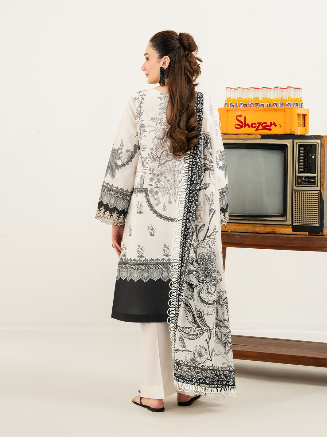 Mahnur | Anaya Lawn | ANA-005 by Mahnur - Designer Dress - Type : Luxury Dress - Available at Libayah - 100% Original
