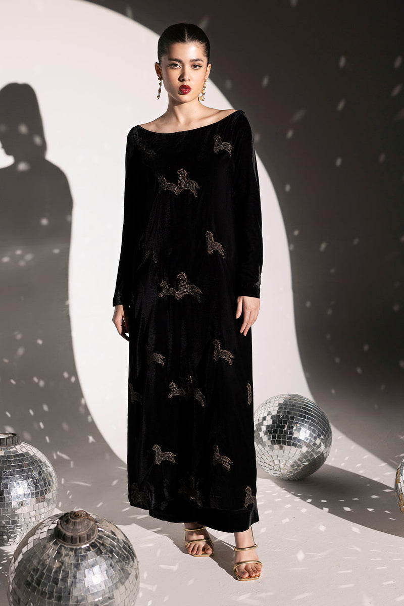 Afsanah | The Velvet Edit | AV-106 by Afsanah - Designer Dress - Type: Ladies Clothes - Available at Libayah - 100% Original