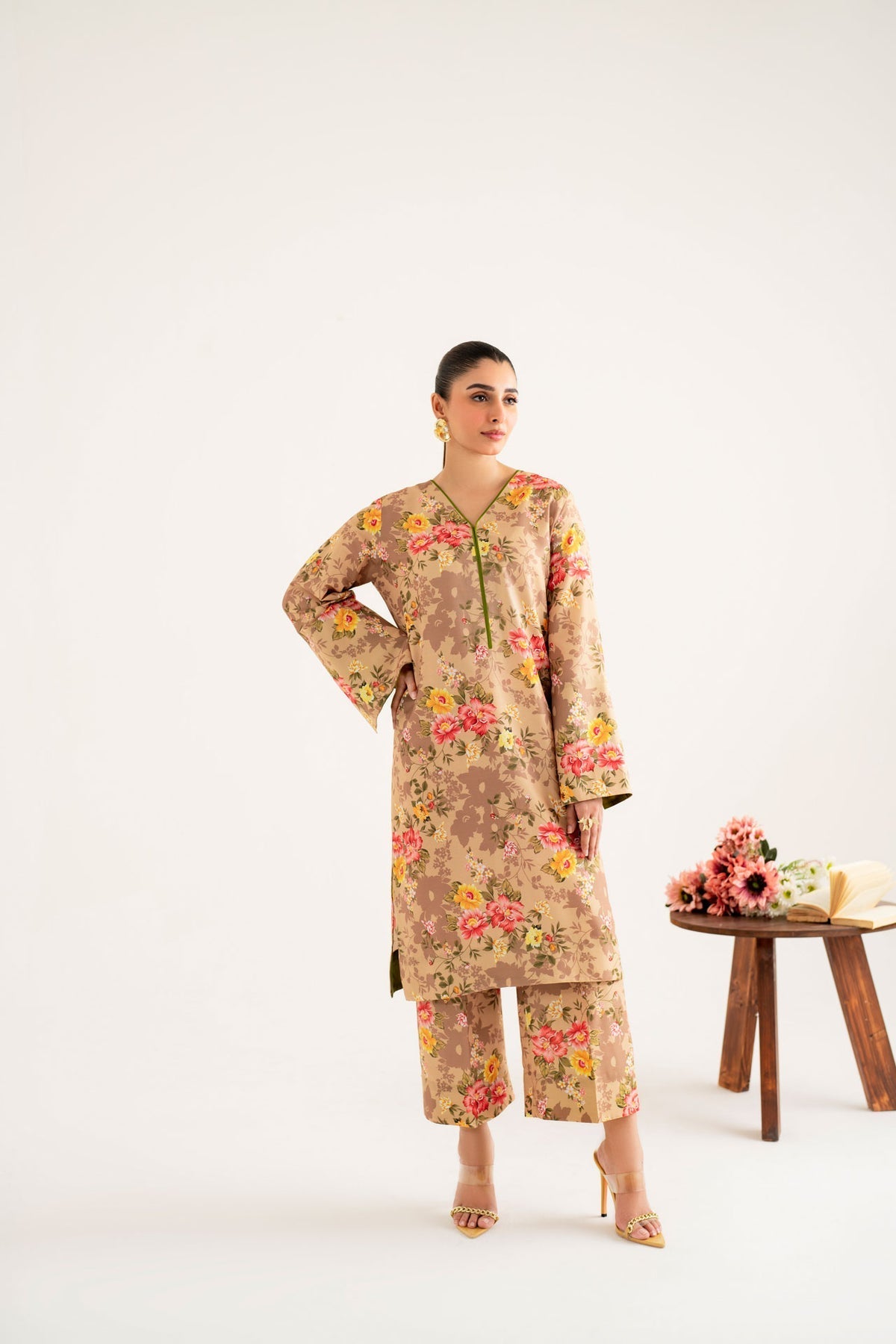 Akbar Aslam | Co-ords Sets | Belva by Akbar Aslam - Designer Dress - Type: Ladies Clothes - Available at Libayah - 100% Original