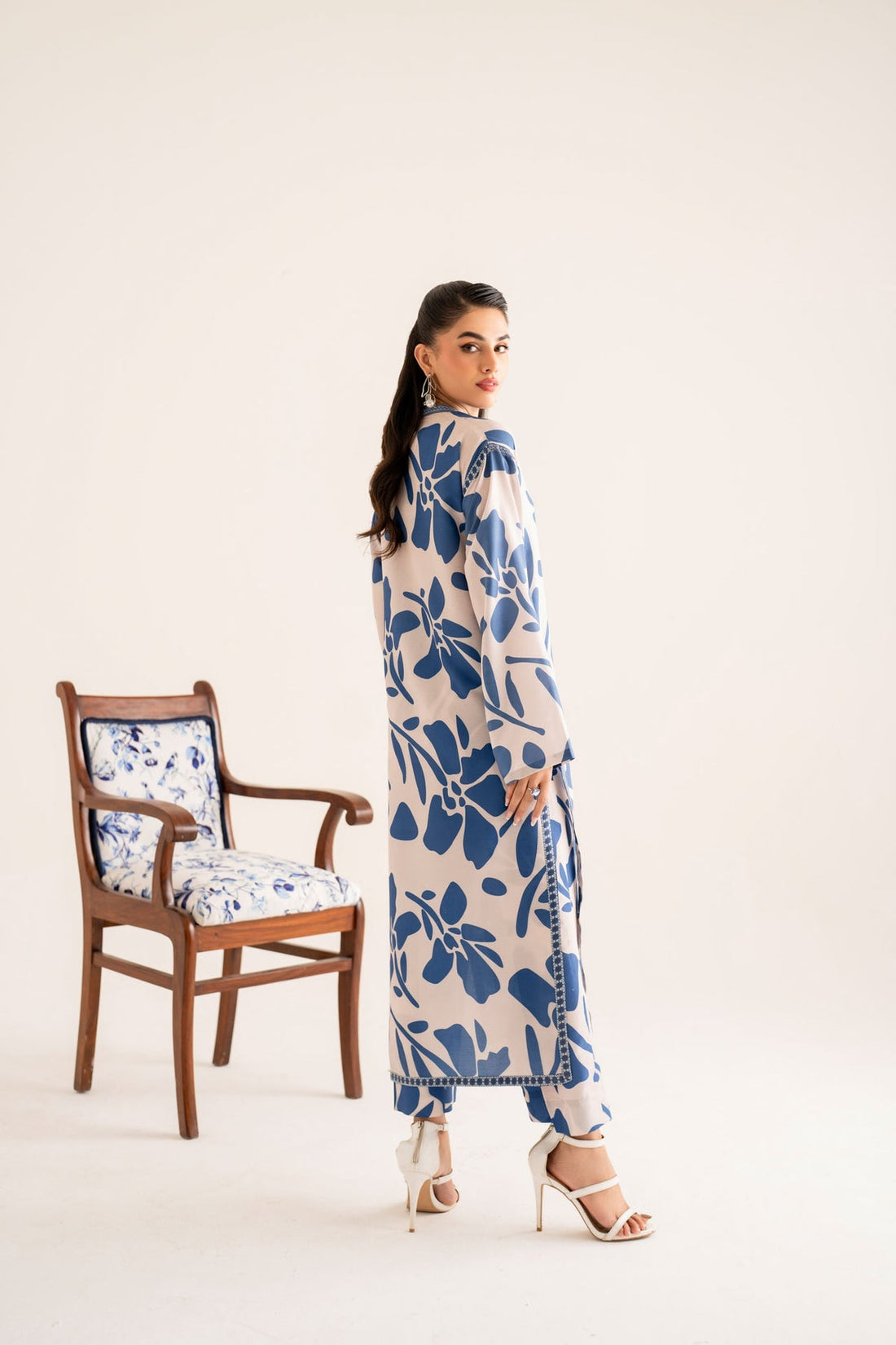 Akbar Aslam | Co-ords Sets | Leila by Akbar Aslam - Designer Dress - Type: Ladies Clothes - Available at Libayah - 100% Original