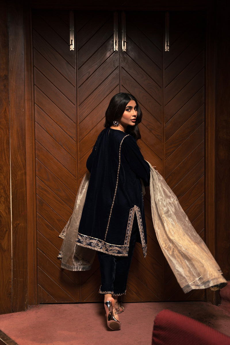 Ammara Khan | Rendezvous Velvet | Midnight Glam Set (D-01) by Ammara Khan - Designer Dress - Type: Ladies Clothes - Available at Libayah - 100% Original