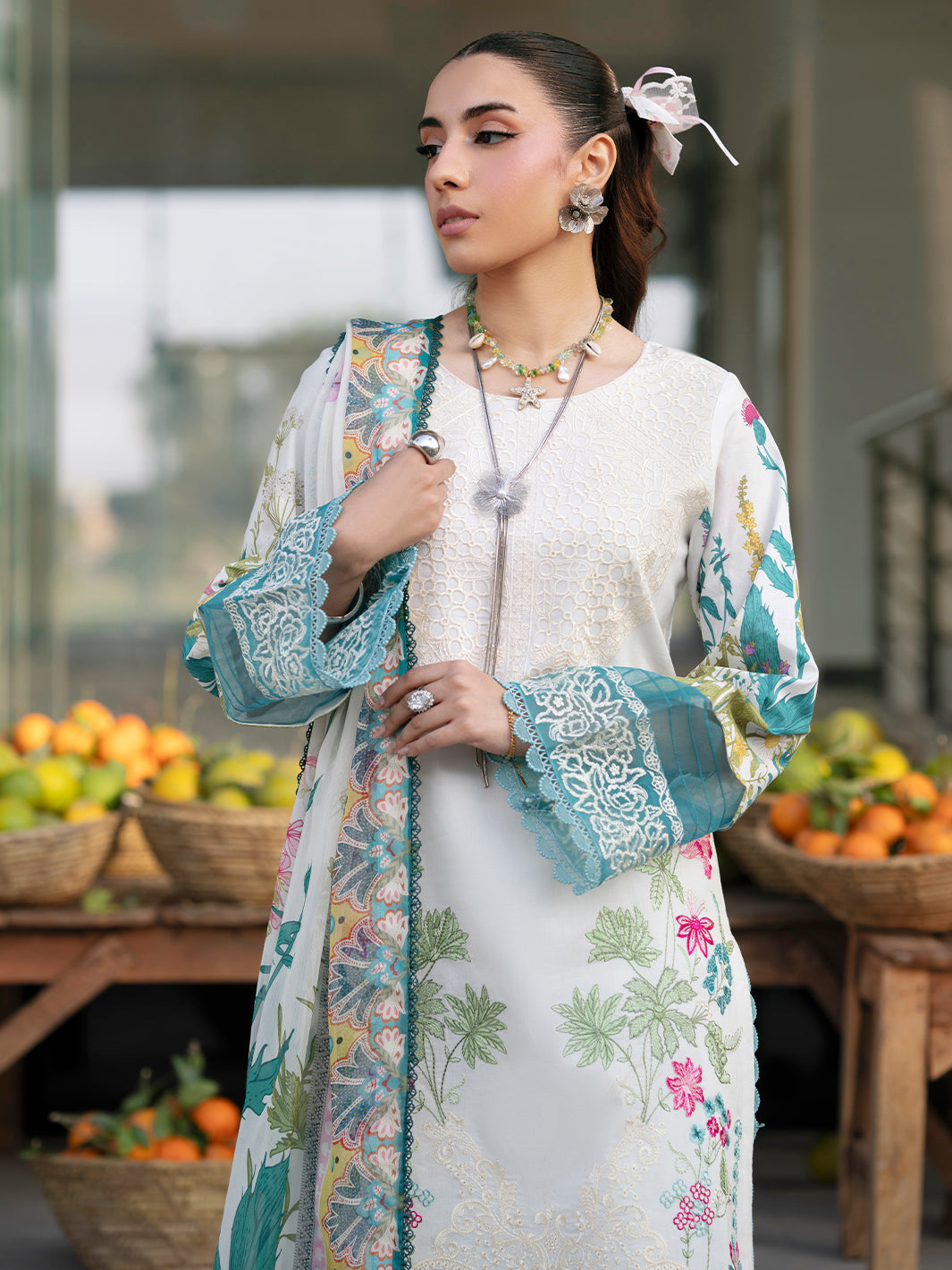 Mahnur | Broadway Luxury Lawn 26 | BW - 004 by Mahnur - Designer Dress - Type : Luxury Dress - Available at Libayah - 100% Original