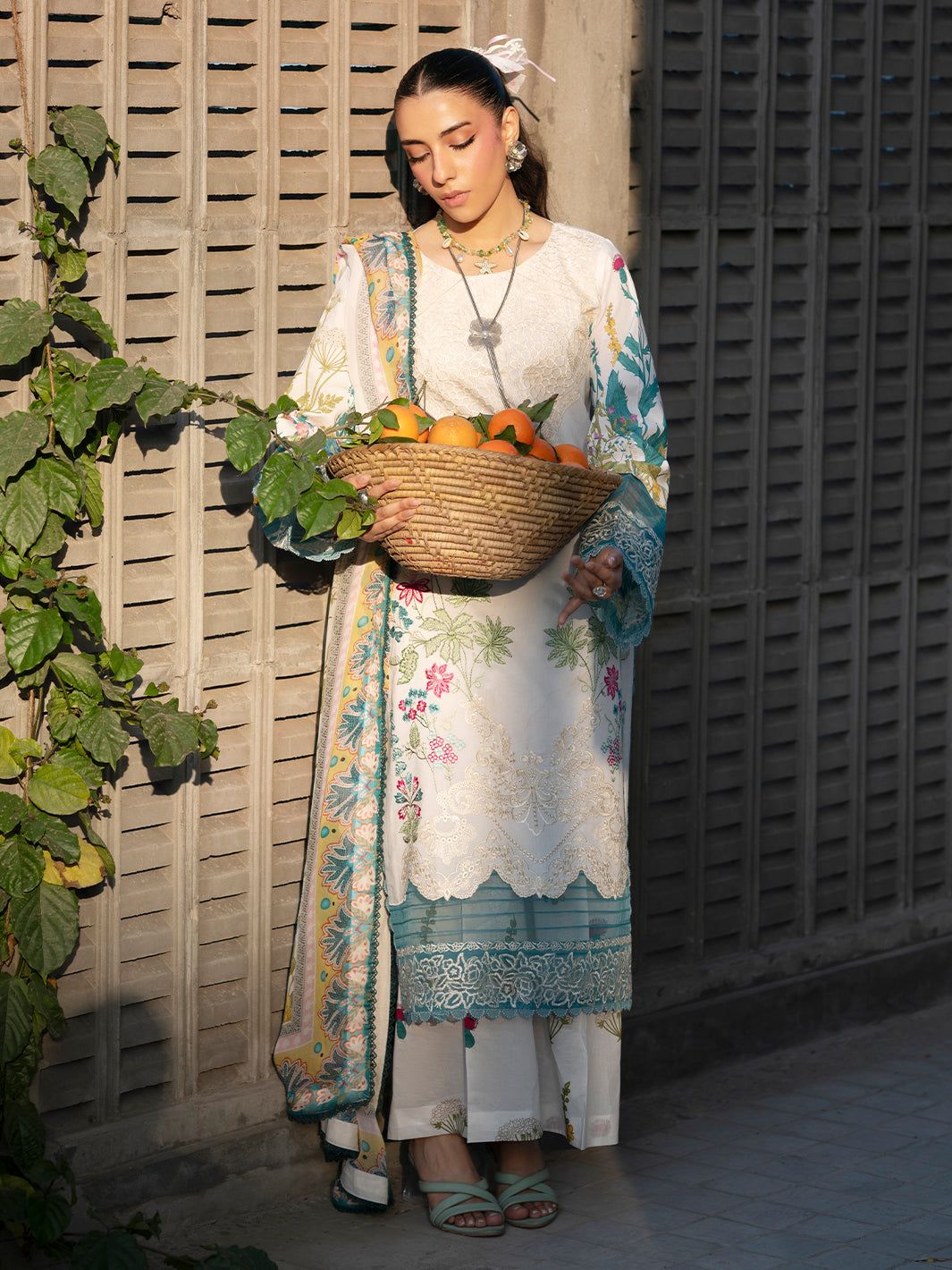Mahnur | Broadway Luxury Lawn 26 | BW - 004 by Mahnur - Designer Dress - Type : Luxury Dress - Available at Libayah - 100% Original