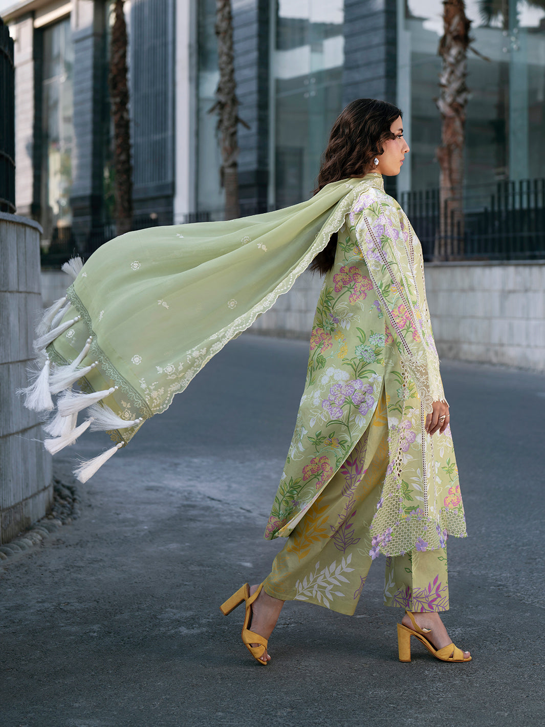 Mahnur | Broadway Luxury Lawn 26 | BW - 005 by Mahnur - Designer Dress - Type : Luxury Dress - Available at Libayah - 100% Original
