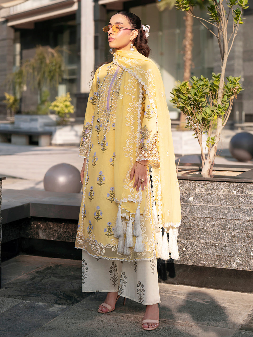 Mahnur | Broadway Luxury Lawn 26 | BW - 006 by Mahnur - Designer Dress - Type : Luxury Dress - Available at Libayah - 100% Original