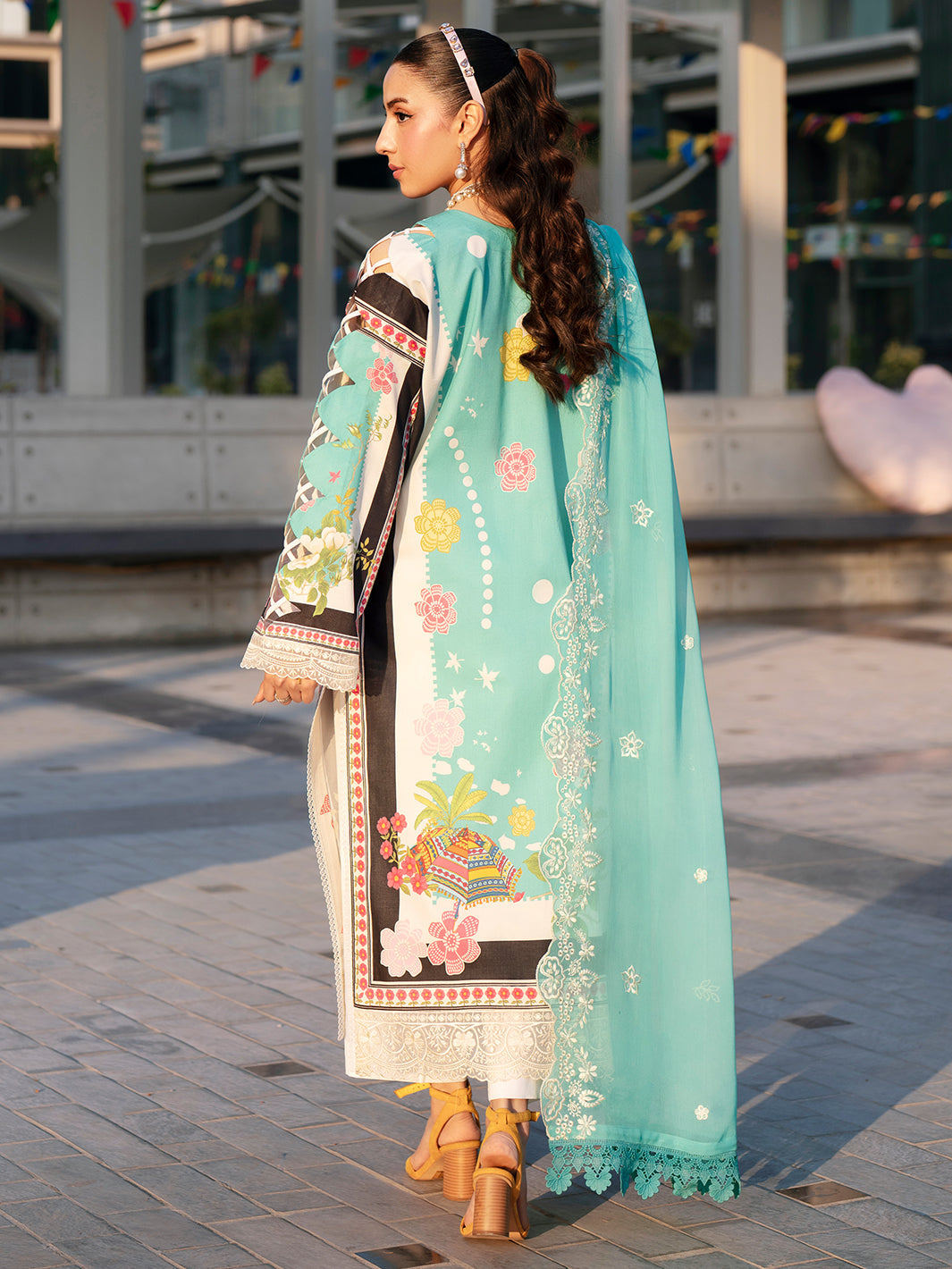 Mahnur | Broadway Luxury Lawn 26 | BW - 007 by Mahnur - Designer Dress - Type : Luxury Dress - Available at Libayah - 100% Original