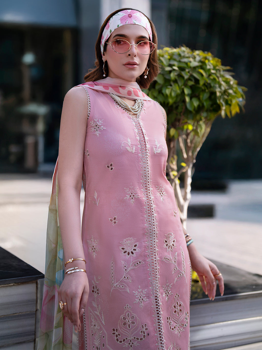 Mahnur | Broadway Luxury Lawn 26 | BW - 008 by Mahnur - Designer Dress - Type : Luxury Dress - Available at Libayah - 100% Original