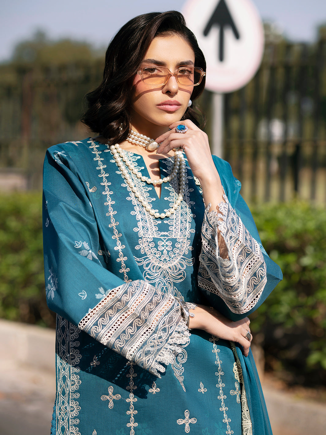 Mahnur | Broadway Luxury Lawn 26 | BW - 010 by Mahnur - Designer Dress - Type : Luxury Dress - Available at Libayah - 100% Original