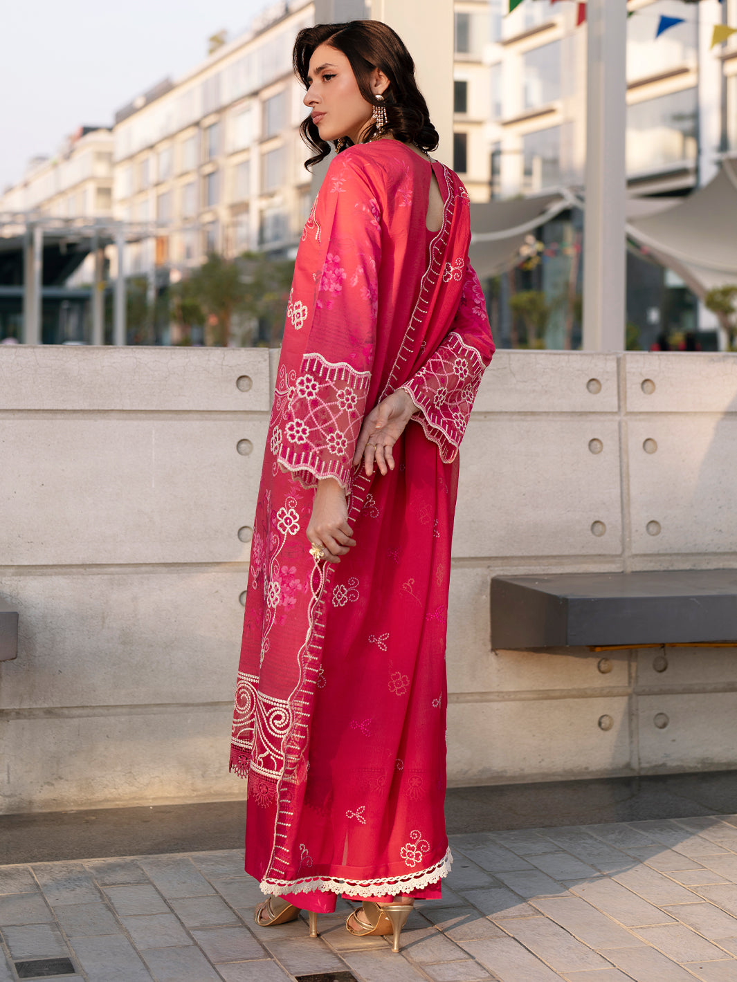 Mahnur | Broadway Luxury Lawn 26 | BW - 013 by Mahnur - Designer Dress - Type : Luxury Dress - Available at Libayah - 100% Original