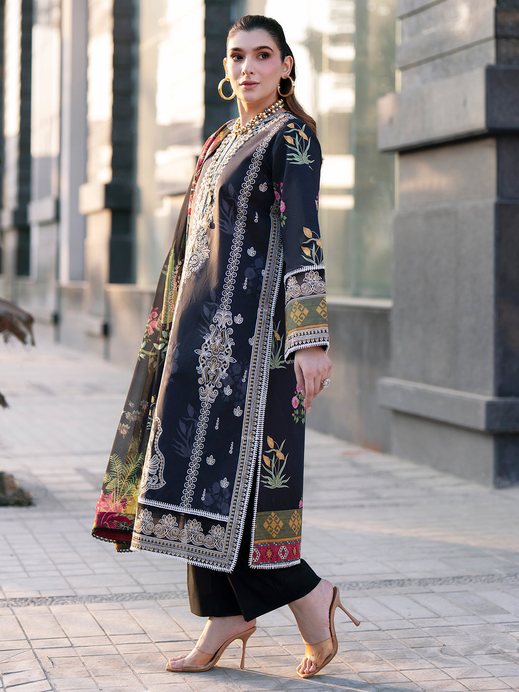 Mahnur | Broadway Luxury Lawn 26 | BW - 014 by Mahnur - Designer Dress - Type : Luxury Dress - Available at Libayah - 100% Original