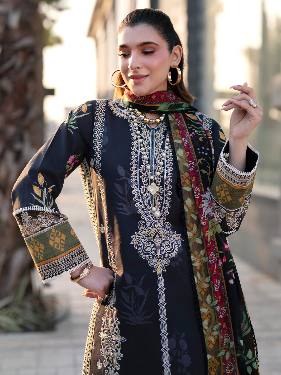 Mahnur | Broadway Luxury Lawn 26 | BW - 014 by Mahnur - Designer Dress - Type : Luxury Dress - Available at Libayah - 100% Original