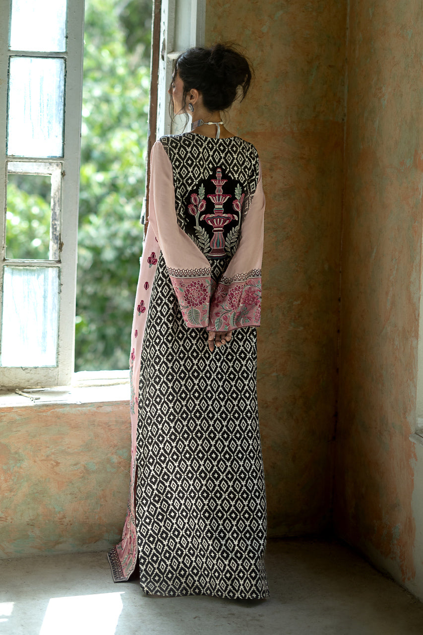Zainab Chottani | Summer Edition 26 | Blush Serenade Kaftan by Zainab Chottani - Designer Dress  - Type : Ladies Clothes - Available at Libayah - 100% Original 