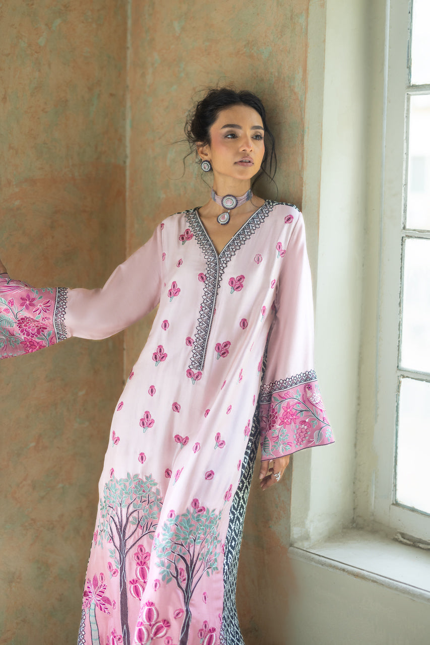 Zainab Chottani | Summer Edition 26 | Blush Serenade Kaftan by Zainab Chottani - Designer Dress  - Type : Ladies Clothes - Available at Libayah - 100% Original 