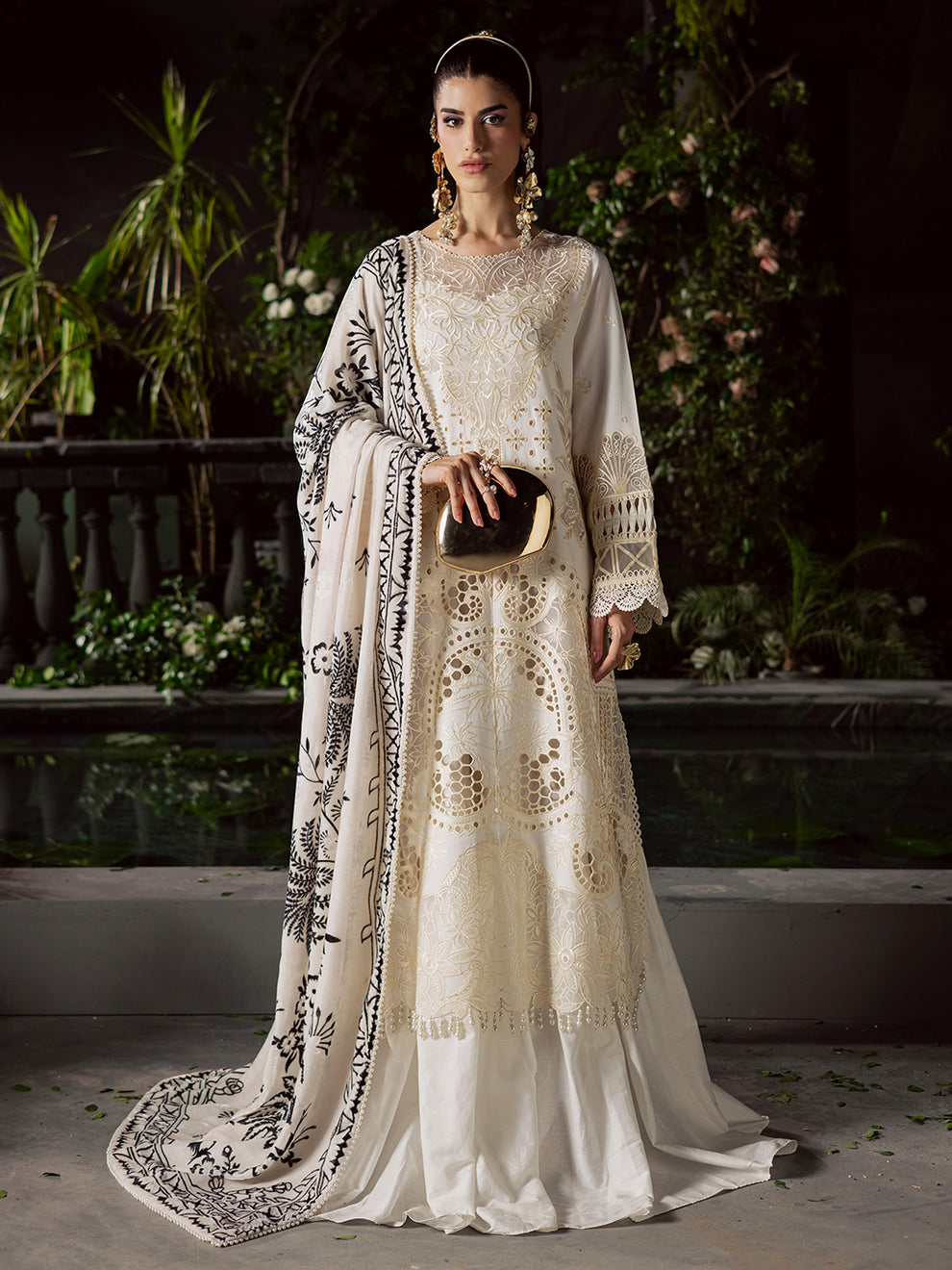 CK-003 Kotrai – authentic Pakistani dress from the Mahnur Amelia Luxury Winter 25 collection for women in the UK