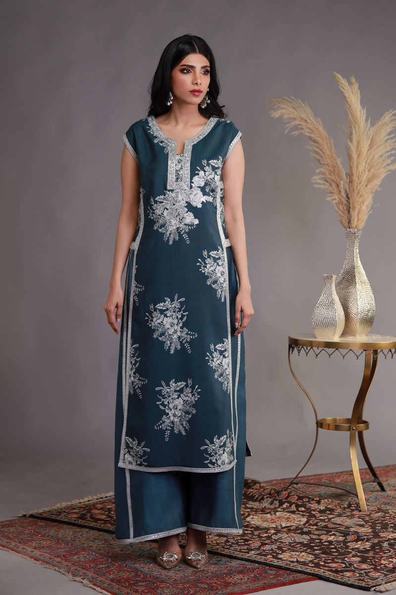 Shamaeel Ansari | Winter Festive 25 | WFE-05 by Shamaeel Ansari - Designer Dress - Type: Ladies Clothes - Available at Libayah - 100% Original