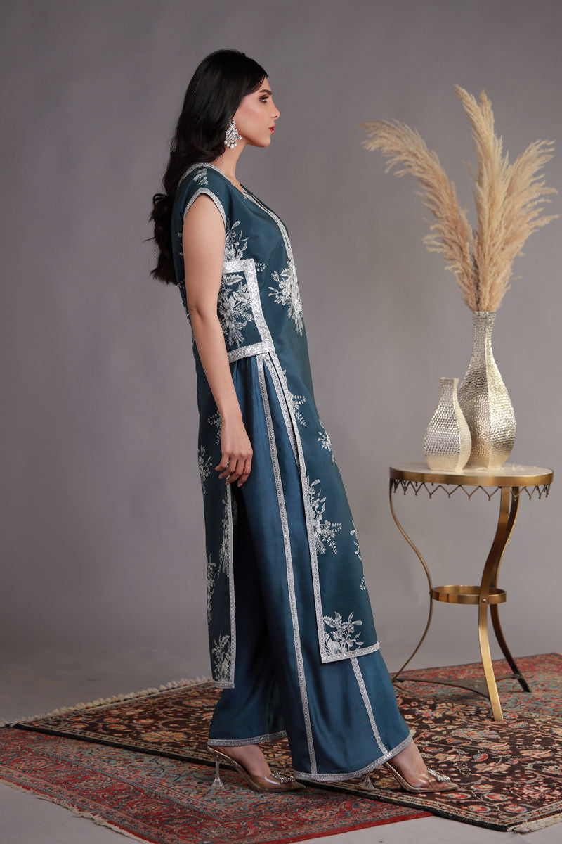 Shamaeel Ansari | Winter Festive 25 | WFE-05 by Shamaeel Ansari - Designer Dress - Type: Ladies Clothes - Available at Libayah - 100% Original