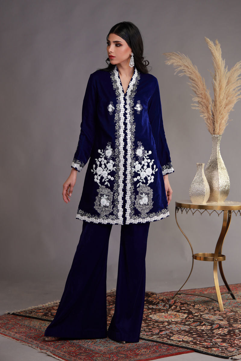 Shamaeel Ansari | Winter Festive 25 | WFE-09 by Shamaeel Ansari - Designer Dress - Type: Ladies Clothes - Available at Libayah - 100% Original