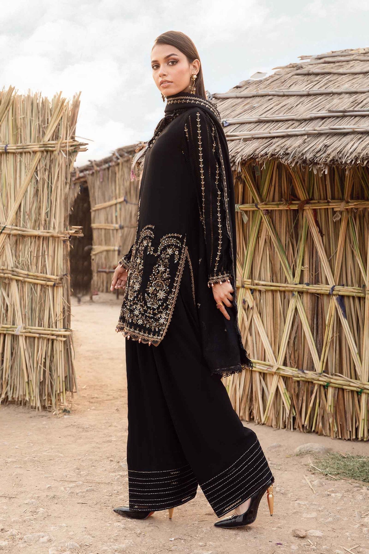 Maria B | M Prints Winter 24 | MPT-2403-B by Maria B - Designer Dress  - Type : Ladies Clothes - Available at Libayah - 100% Original 