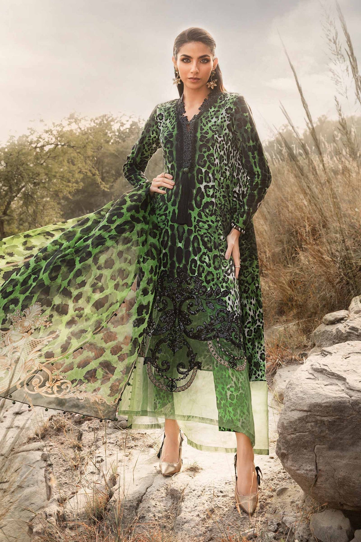 Maria B | M Prints Winter 24 | MPT-2409-A by Maria B - Designer Dress  - Type : Ladies Clothes - Available at Libayah - 100% Original 