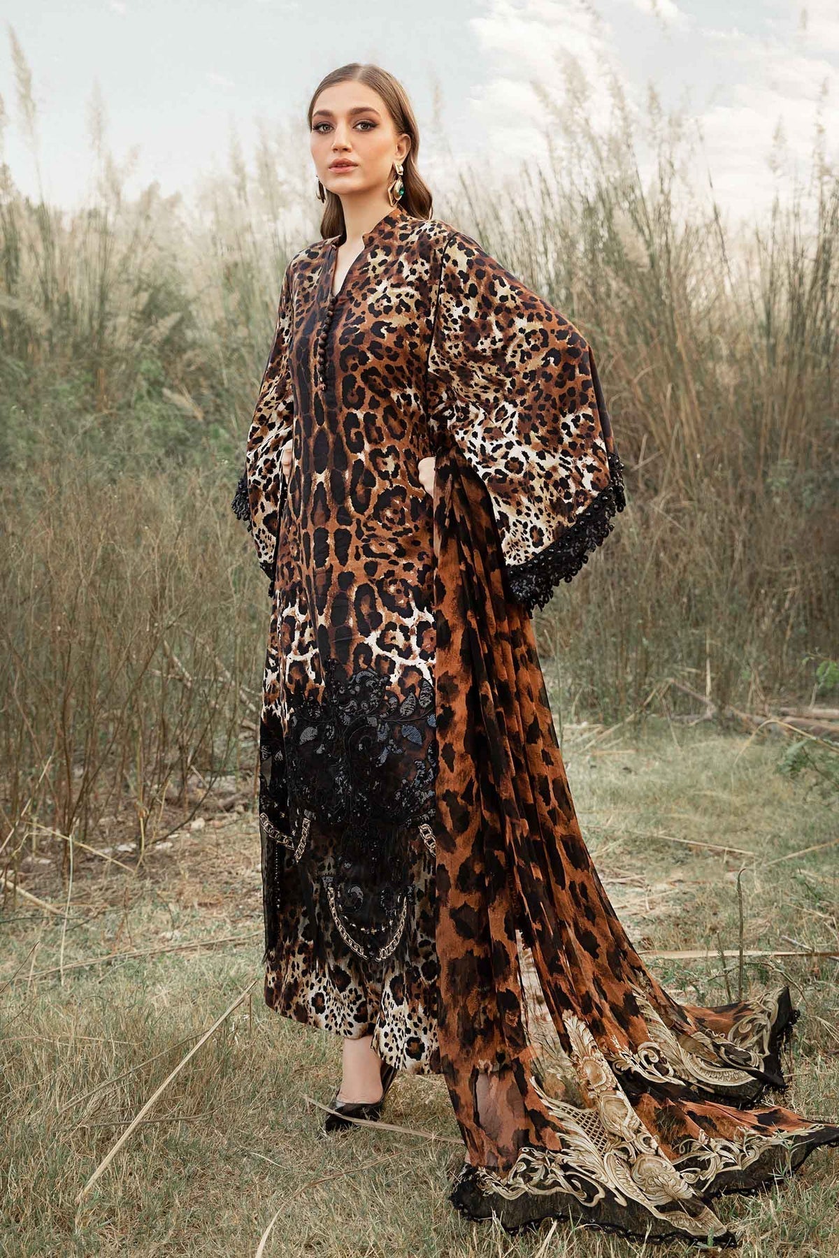 Maria B | M Prints Winter 24 | MPT-2409-B by Maria B - Designer Dress  - Type : Ladies Clothes - Available at Libayah - 100% Original 