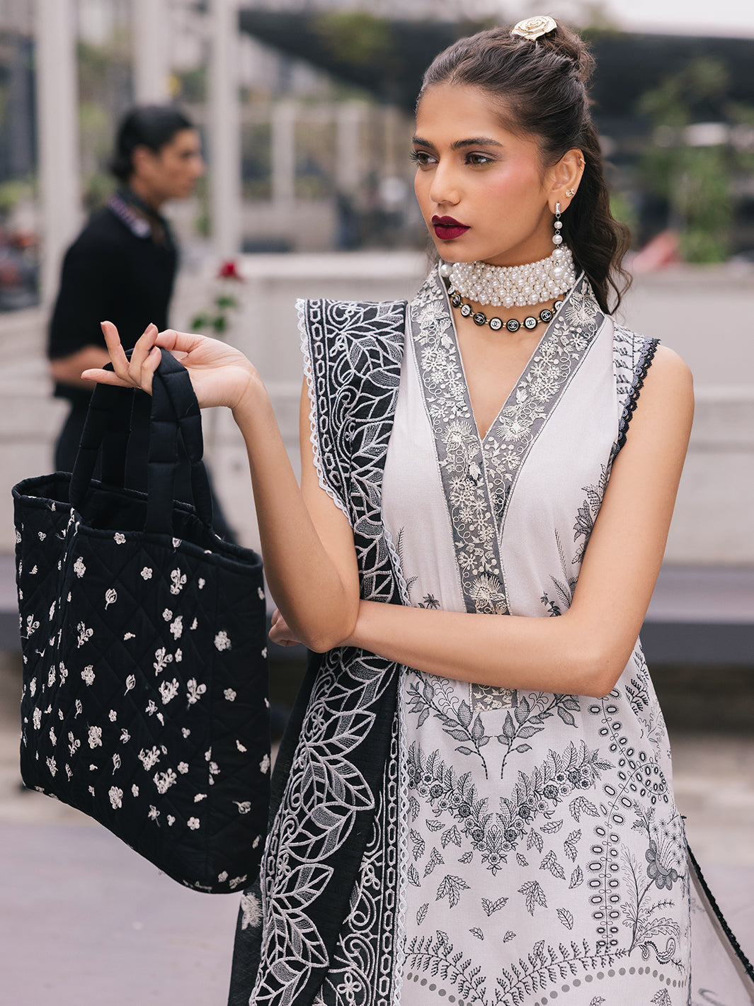 Mahnur | Broadway Luxury Lawn 25 | Daisy by Mahnur - Designer Dress - Type: Ladies Clothes - Available at Libayah - 100% Original