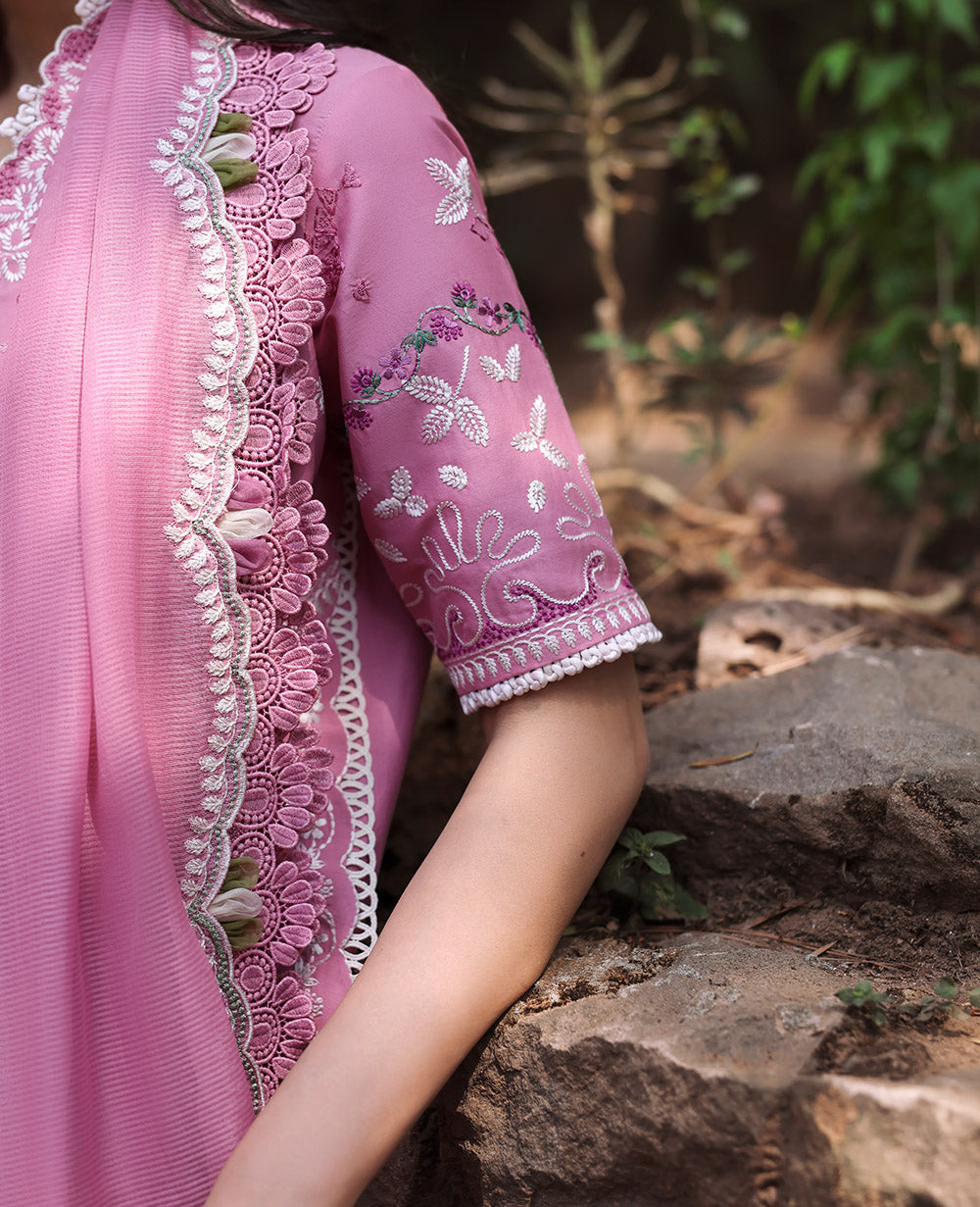 Republic Womenswear | Talia Luxury Lawn 25 | D8-A - Revaa by Republic Womenswear - Designer Dress - Type: Ladies Clothes - Available at Libayah - 100% Original